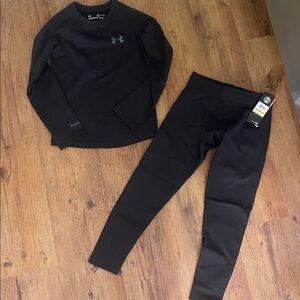 Under Armour kids Youth Small Level 4.0 black under layer top and bottom